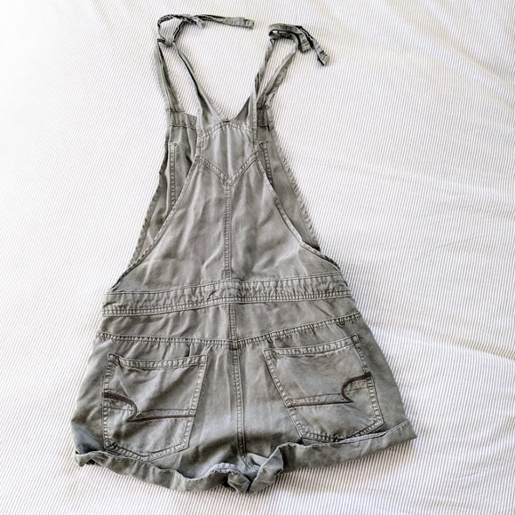 American Eagle Overall Shorts - Picture 2 of 4